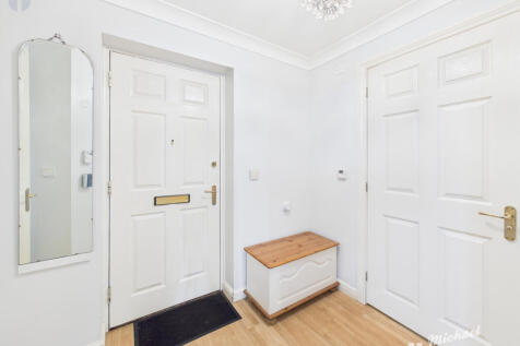 CAM03852G0-PR0447-STILL011