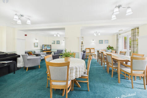 CAM03852G0-PR0447-STILL016