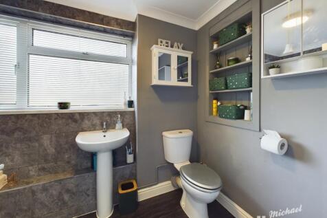 CAM03852G0-PR0175-STILL004