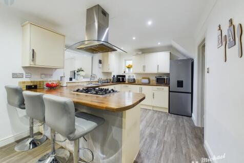 CAM03852G0-PR0175-STILL011