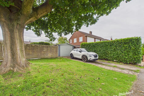 CAM03218G0-PR0780-STILL013