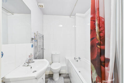 CAM03218G0-PR0796-STILL003