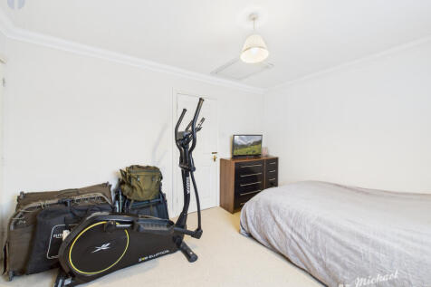 CAM03218G0-PR0796-STILL002