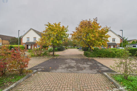 CAM03218G0-PR0796-STILL011