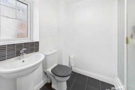 CAM03218G0-PR0795-STILL004