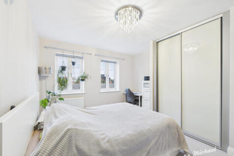 CAM03218G0-PR0800-STILL012