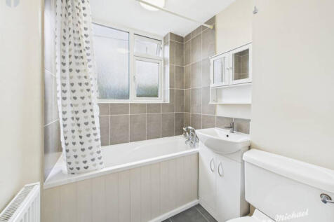 CAM03852G0-PR0456-STILL011-thumbnail-h750-70