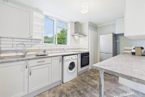 CAM03852G0-PR0456-STILL012-thumbnail-h750-70