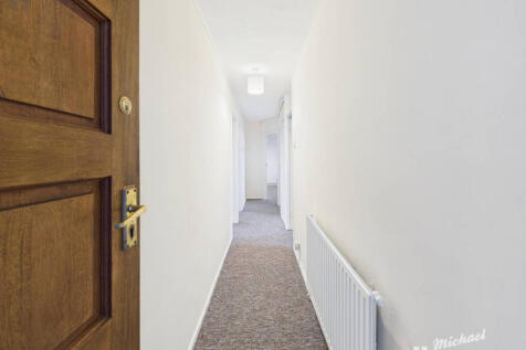 CAM03852G0-PR0456-STILL017-thumbnail-h750-70