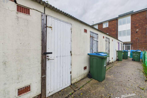 CAM03852G0-PR0456-STILL019-thumbnail-h750-70