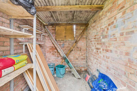 CAM03852G0-PR0456-STILL020-thumbnail-h750-70