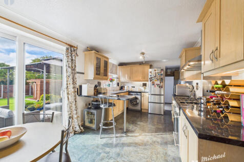 CAM03218G0-PR0805-STILL012