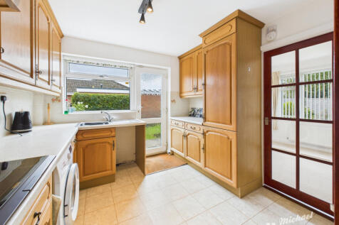 CAM03852G0-PR0457-STILL005