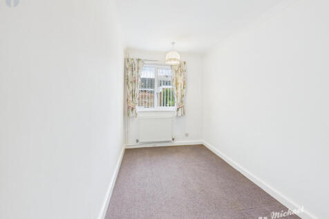 CAM03852G0-PR0457-STILL007