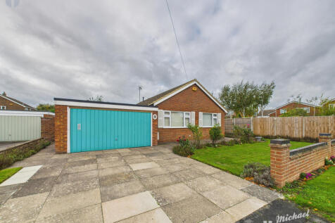 CAM03852G0-PR0457-STILL018