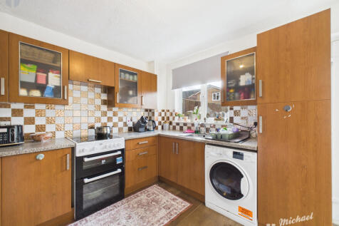 CAM03218G0-PR0807-STILL005