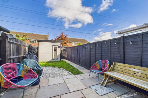 CAM03218G0-PR0809-STILL006-thumbnail-h750-70