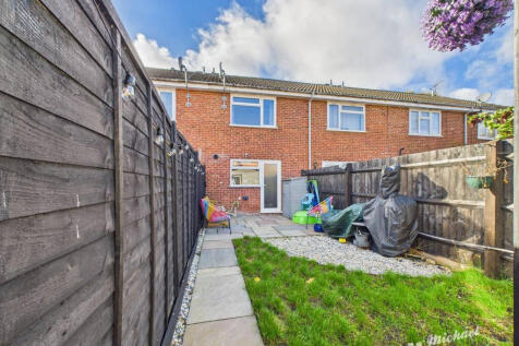 CAM03218G0-PR0809-STILL007-thumbnail-h750-70