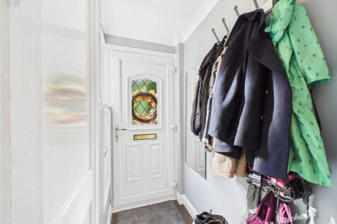 CAM03218G0-PR0809-STILL011-thumbnail-h750-70