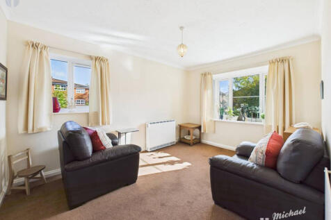 CAM03852G0-PR0462-STILL004-thumbnail-h750-70