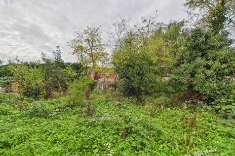 CAM03218G0-PR0813-STILL015-thumbnail-h750-70