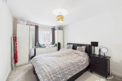 CAM03852G0-PR0464-STILL012-thumbnail-h750-70