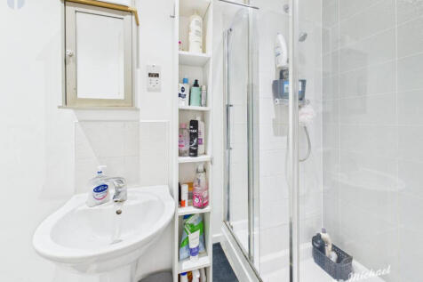 CAM03852G0-PR0464-STILL014-thumbnail-h750-70