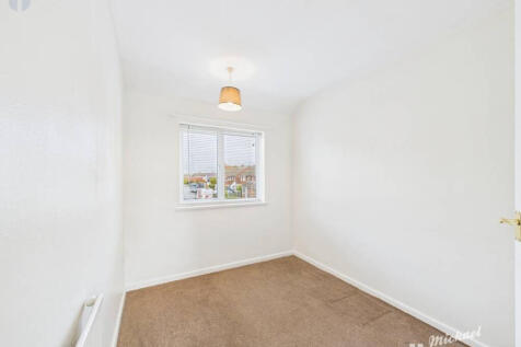 CAM03218G0-PR0819-STILL015-thumbnail-h750-70