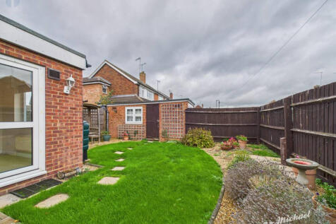 CAM03218G0-PR0819-STILL004-thumbnail-h750-70