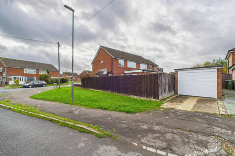 CAM03218G0-PR0819-STILL005-thumbnail-h750-70