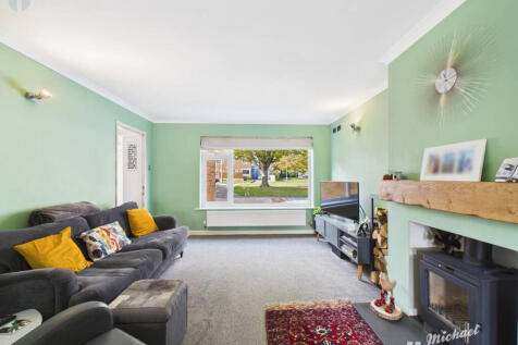 CAM03218G0-PR0821-STILL004-thumbnail-h750-70