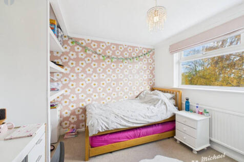 CAM03218G0-PR0821-STILL015-thumbnail-h750-70