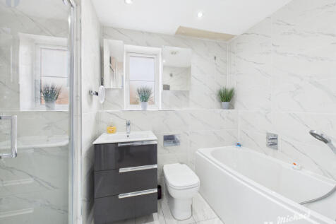 CAM03852G0-PR0467-STILL002