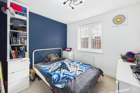 CAM03852G0-PR0467-STILL005