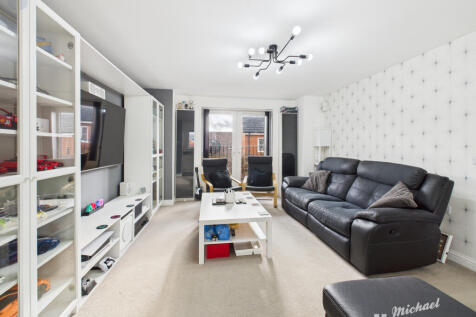 CAM03852G0-PR0467-STILL008