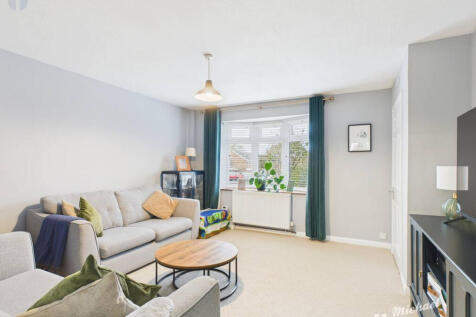 CAM03218G0-PR0824-STILL001-thumbnail-h750-70