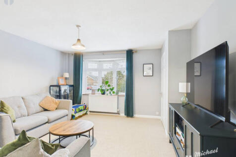 CAM03218G0-PR0824-STILL002-thumbnail-h750-70