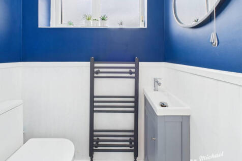 CAM03218G0-PR0824-STILL011-thumbnail-h750-70