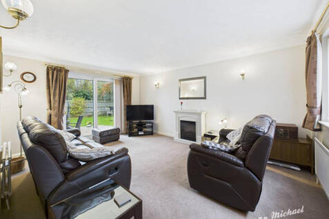 CAM03852G0-PR0471-STILL001-thumbnail-h750-70