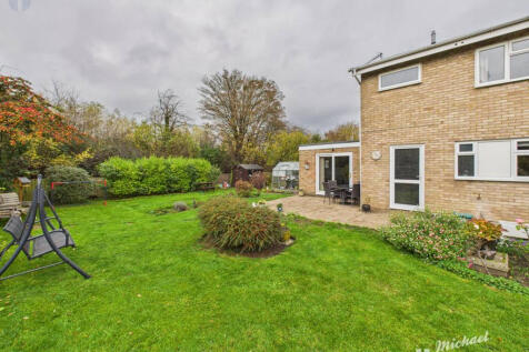 CAM03852G0-PR0471-STILL013-thumbnail-h750-70