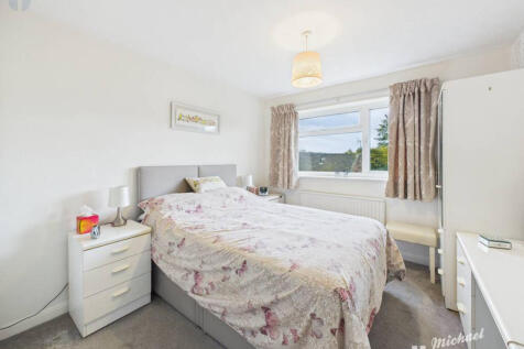 CAM03852G0-PR0471-STILL007-thumbnail-h750-70