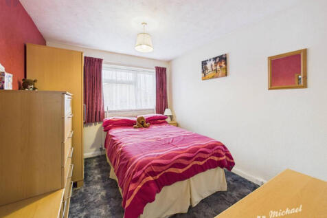 CAM03852G0-PR0471-STILL008-thumbnail-h750-70