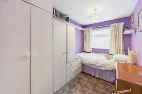 CAM03852G0-PR0471-STILL009-thumbnail-h750-70