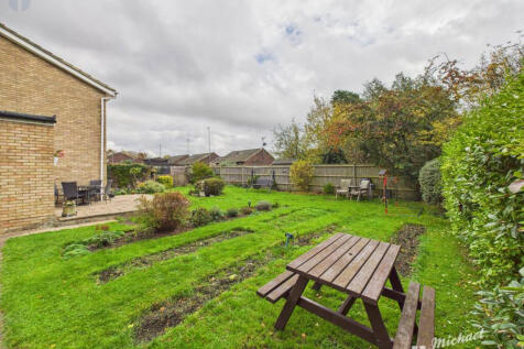 CAM03852G0-PR0471-STILL011-thumbnail-h750-70