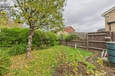 CAM03852G0-PR0471-STILL012-thumbnail-h750-70