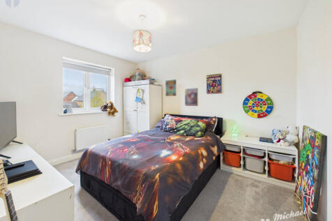 CAM03852G0-PR0472-STILL013