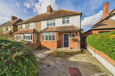 CAM03218G0-PR0827-STILL025-thumbnail-h750-70