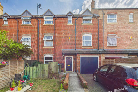 CAM03852G0-PR0387-STILL016