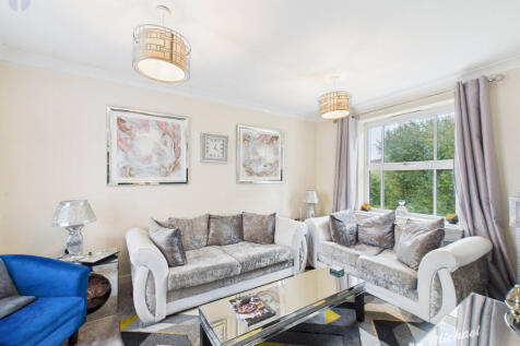 CAM03218G0-PR0781-STILL004