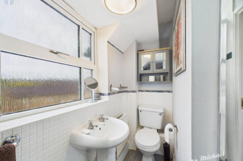 CAM03218G0-PR0781-STILL009